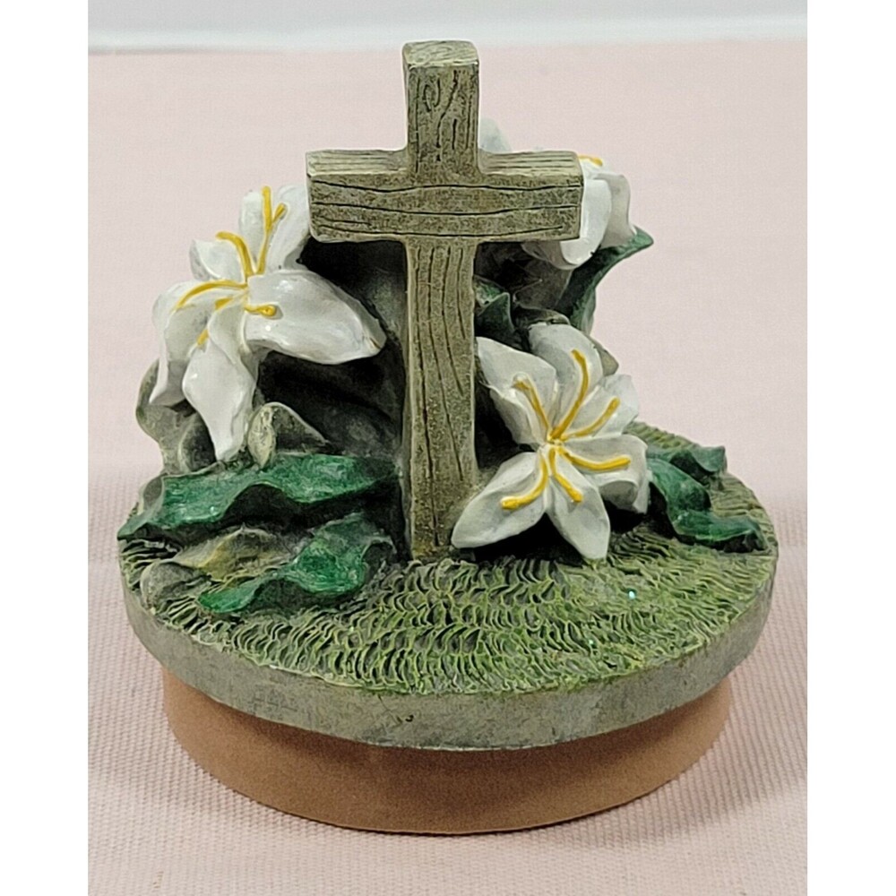 TCR candle topper cross and flowers rare green and white.    8-10